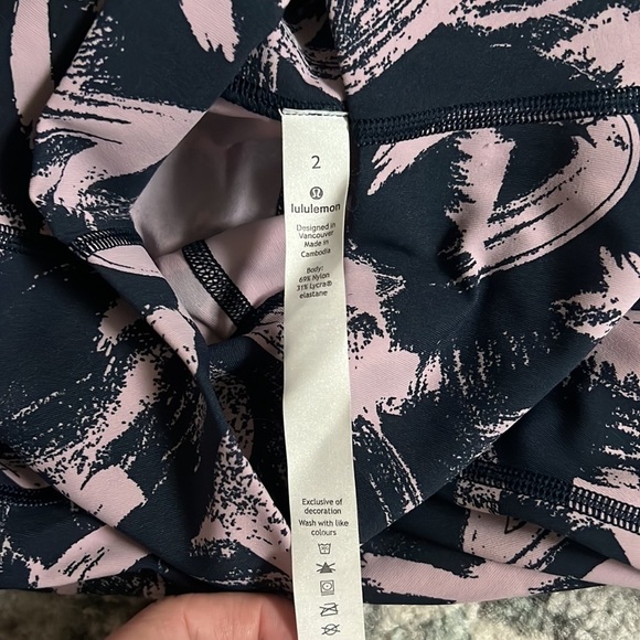 Lululemon Wunder Under High-Rise Tight *Full-On Luxtreme 28” - Picture 4 of 8